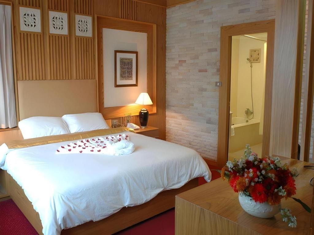 The Rich Hotel Nonthaburi Zewnętrze zdjęcie