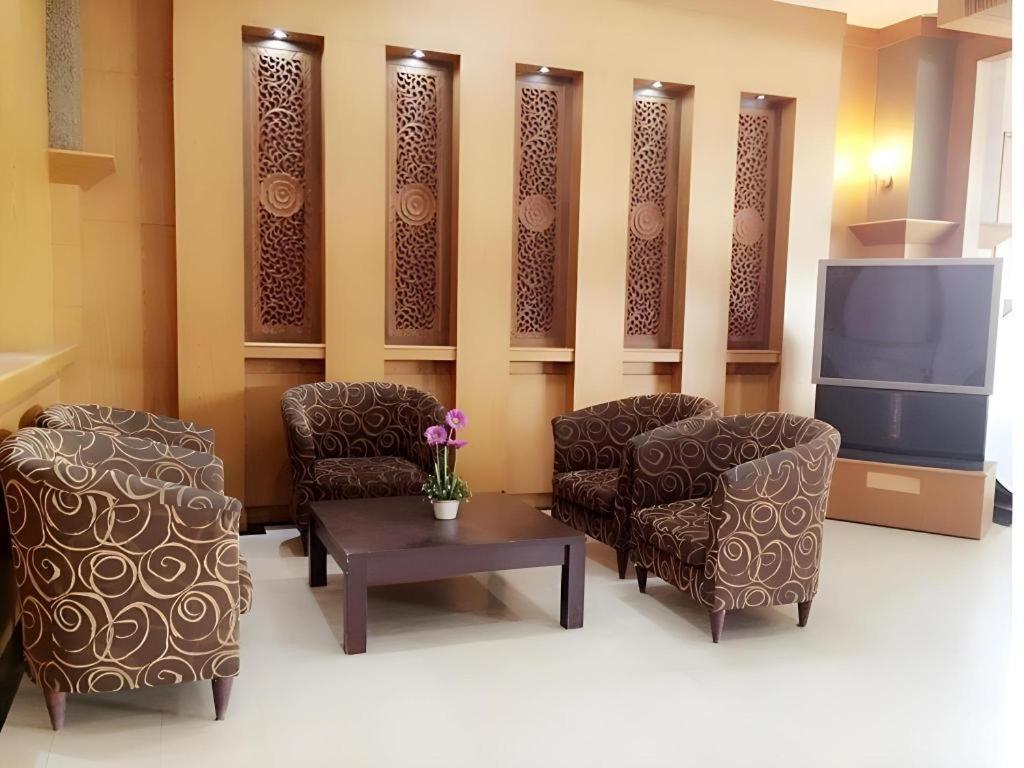 The Rich Hotel Nonthaburi Zewnętrze zdjęcie