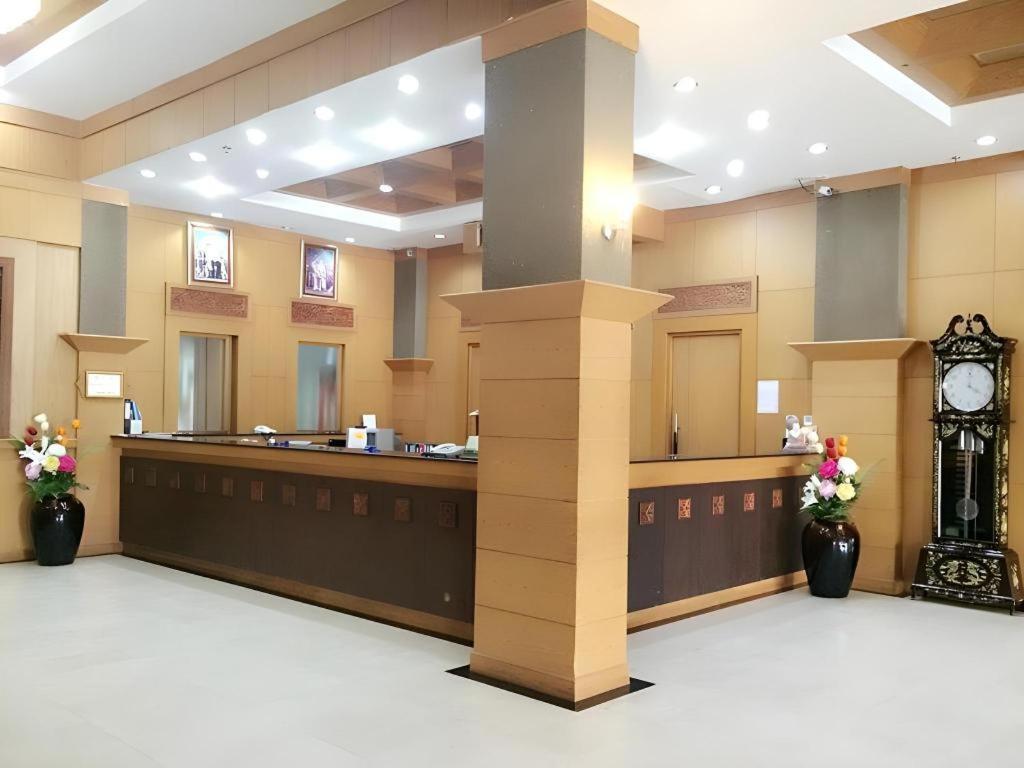 The Rich Hotel Nonthaburi Zewnętrze zdjęcie