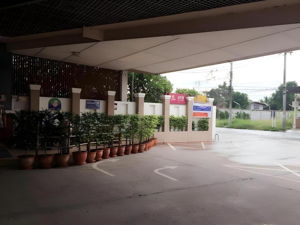 The Rich Hotel Nonthaburi Zewnętrze zdjęcie