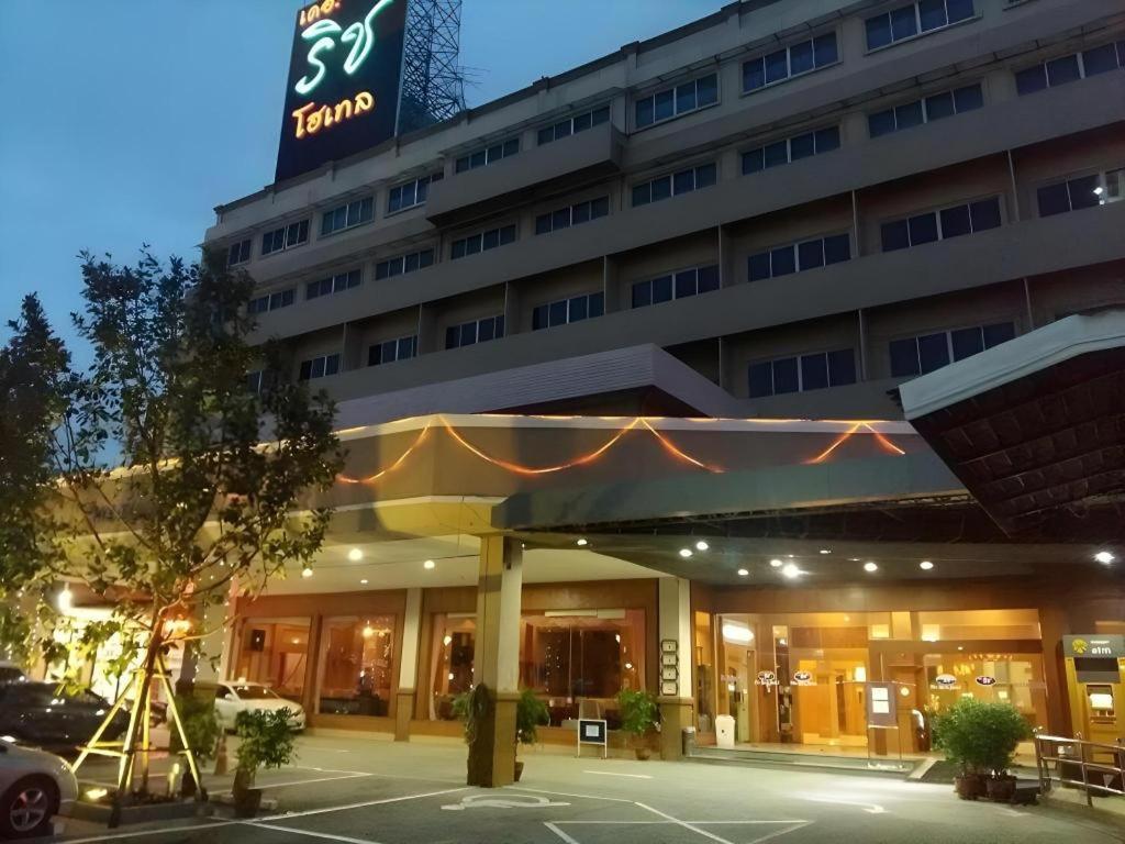 The Rich Hotel Nonthaburi Zewnętrze zdjęcie