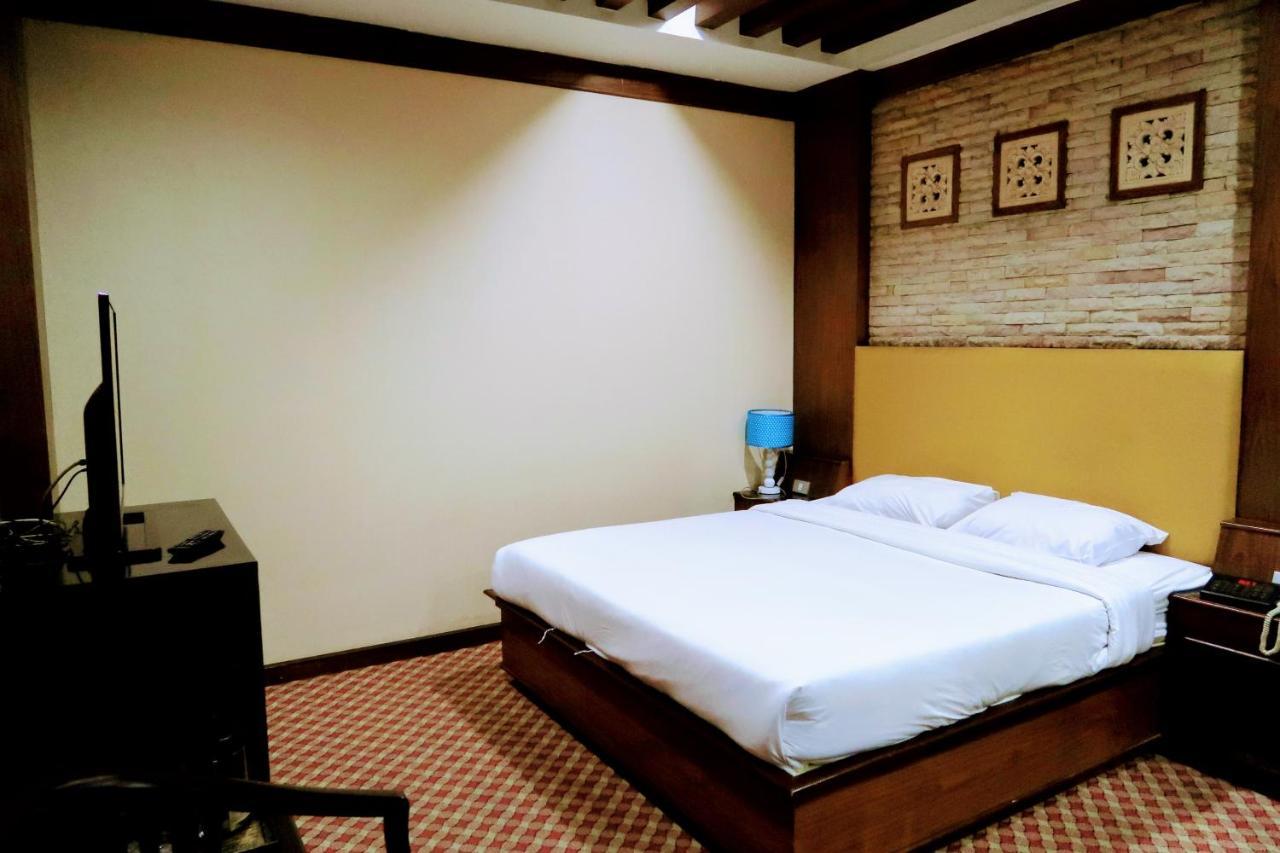 The Rich Hotel Nonthaburi Zewnętrze zdjęcie